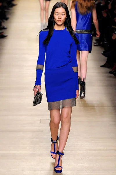 Look 15